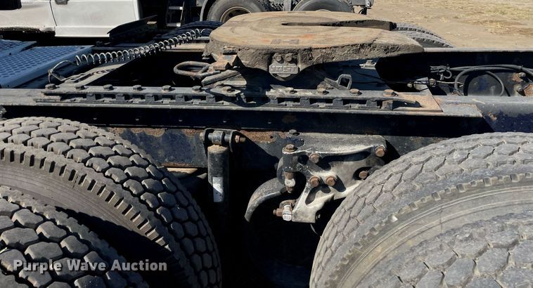 image for item NX9804 2010 Kenworth T2000  semi truck