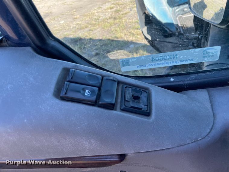 image for item NX9804 2010 Kenworth T2000  semi truck