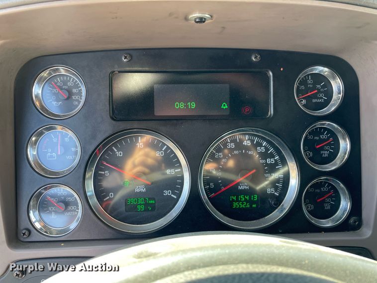 image for item NX9804 2010 Kenworth T2000  semi truck