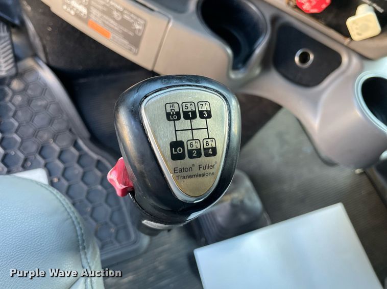 image for item NX9804 2010 Kenworth T2000  semi truck