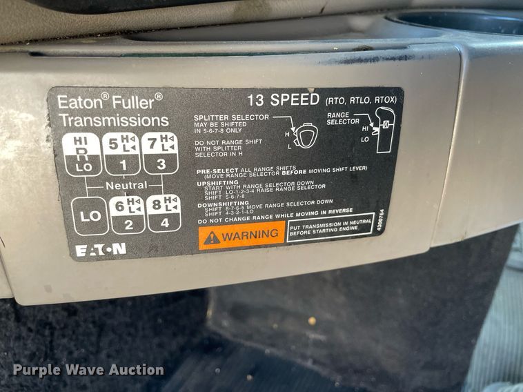 image for item NX9804 2010 Kenworth T2000  semi truck