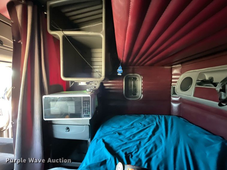 image for item NX9804 2010 Kenworth T2000  semi truck