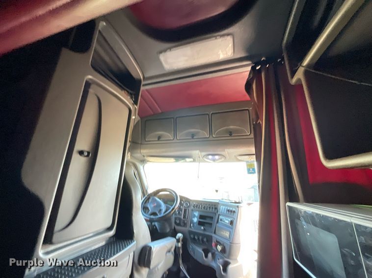 image for item NX9804 2010 Kenworth T2000  semi truck