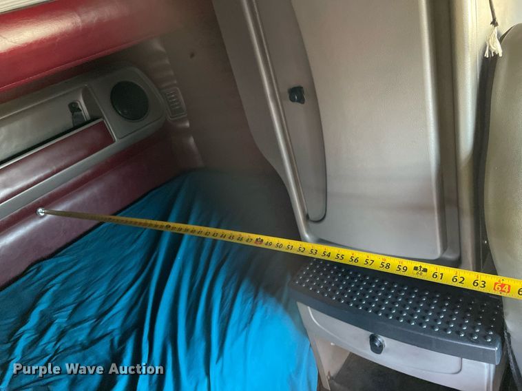 image for item NX9804 2010 Kenworth T2000  semi truck