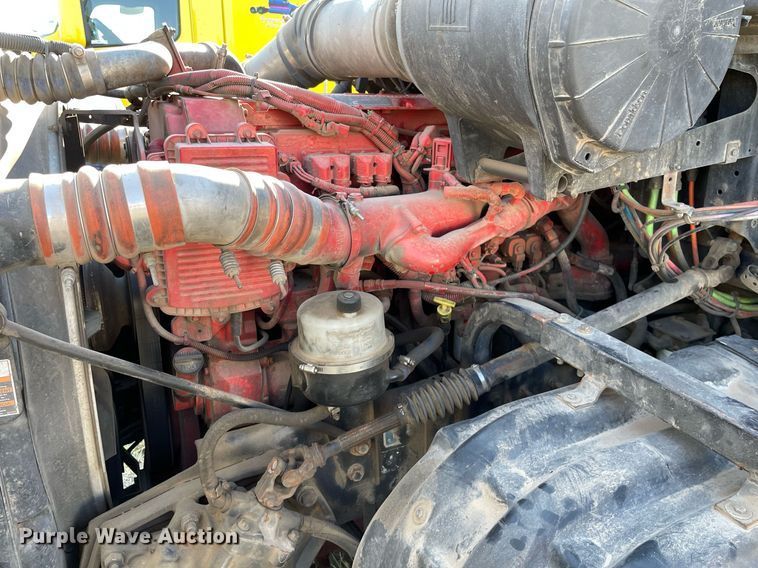 image for item NX9804 2010 Kenworth T2000  semi truck