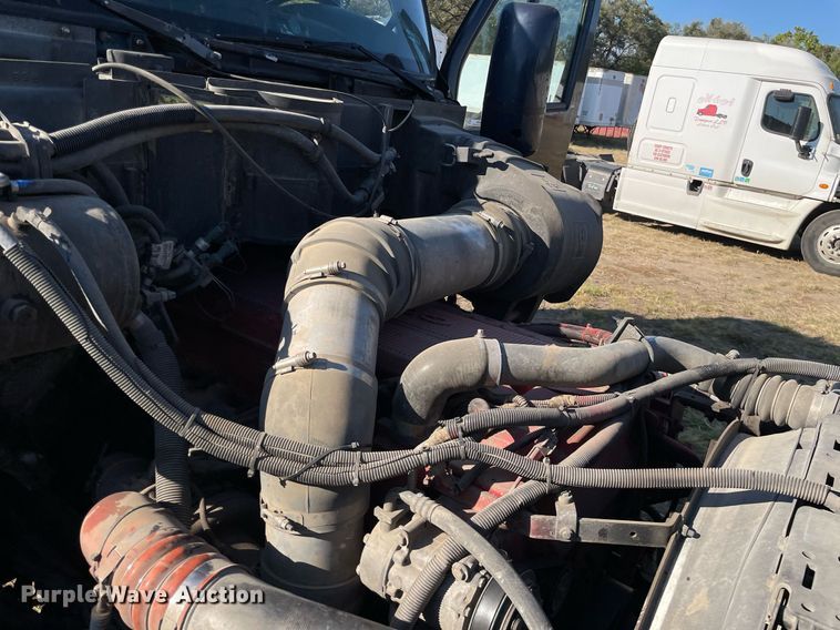 image for item NX9804 2010 Kenworth T2000  semi truck