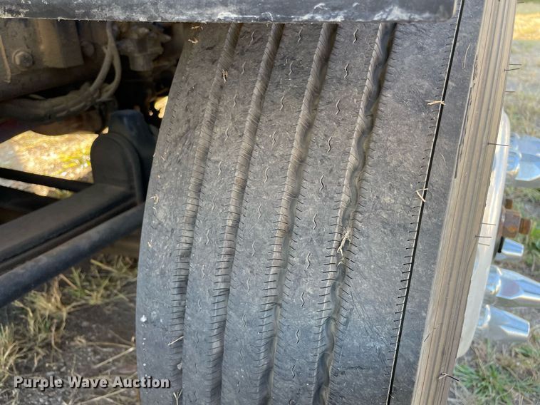 image for item NX9804 2010 Kenworth T2000  semi truck