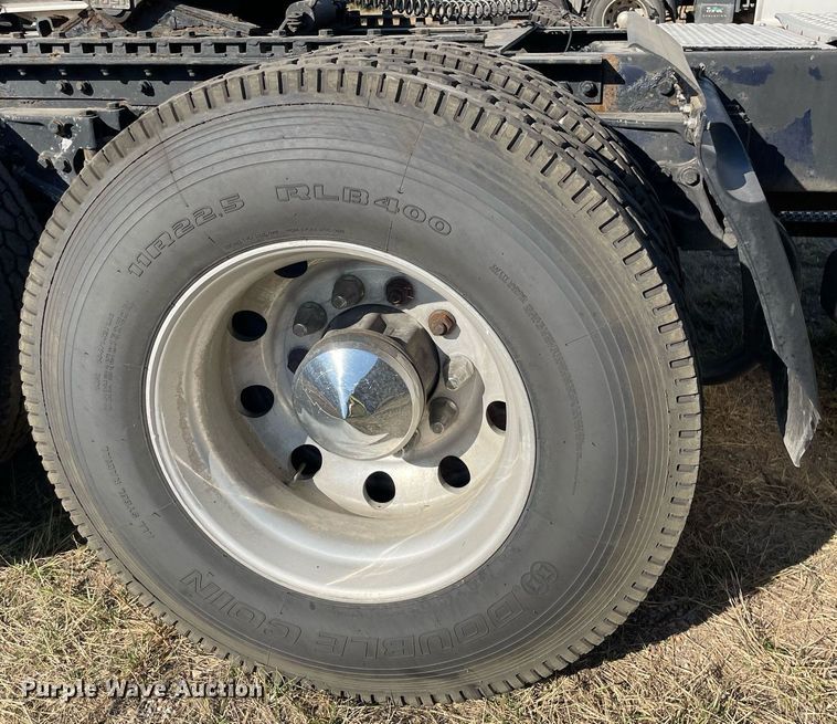 image for item NX9804 2010 Kenworth T2000  semi truck