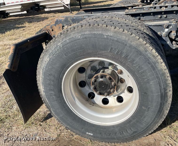 image for item NX9804 2010 Kenworth T2000  semi truck