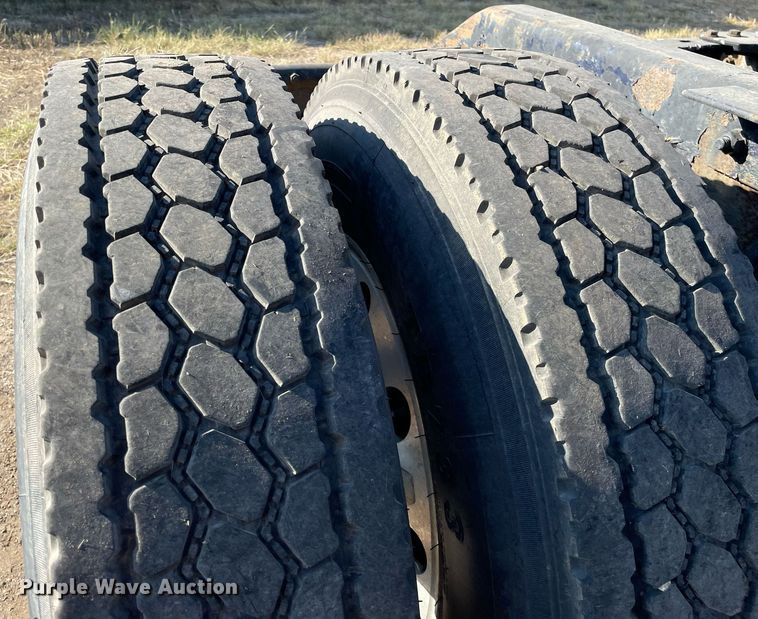 image for item NX9804 2010 Kenworth T2000  semi truck