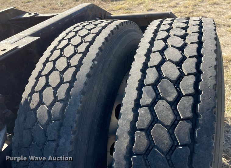 image for item NX9804 2010 Kenworth T2000  semi truck