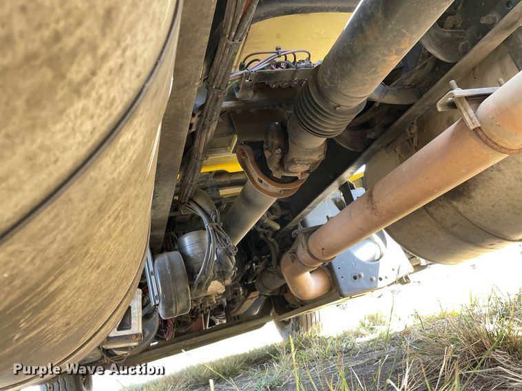 image for item NX9805 2017 Peterbilt 579  semi truck