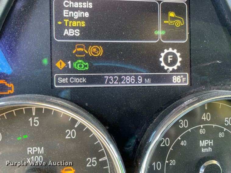 image for item NX9805 2017 Peterbilt 579  semi truck