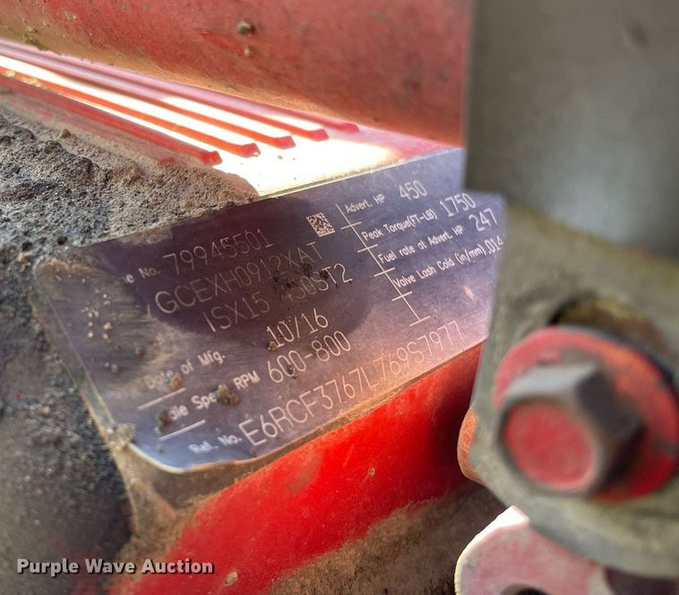 image for item NX9805 2017 Peterbilt 579  semi truck