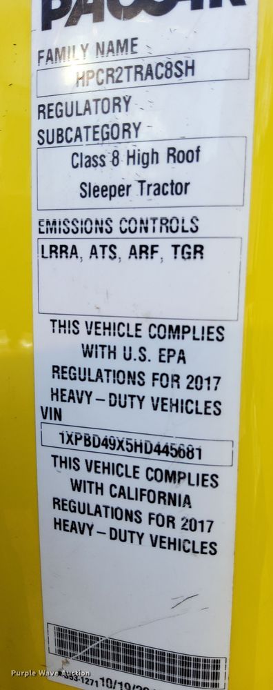 image for item NX9805 2017 Peterbilt 579  semi truck