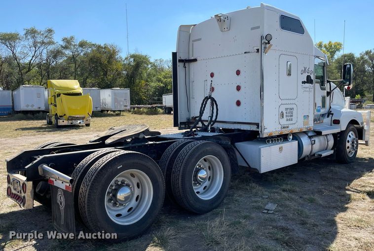 image for item NX9806 2006 Kenworth T600  semi truck