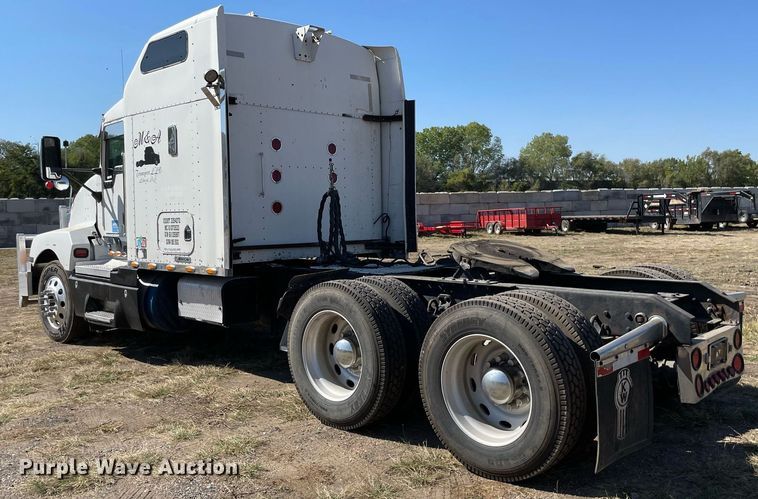 image for item NX9806 2006 Kenworth T600  semi truck