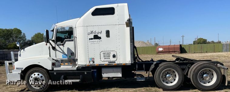 image for item NX9806 2006 Kenworth T600  semi truck