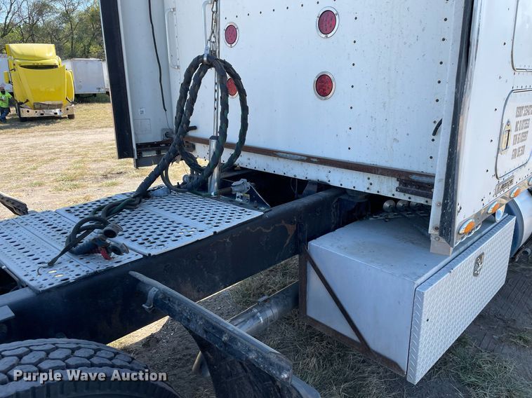 image for item NX9806 2006 Kenworth T600  semi truck