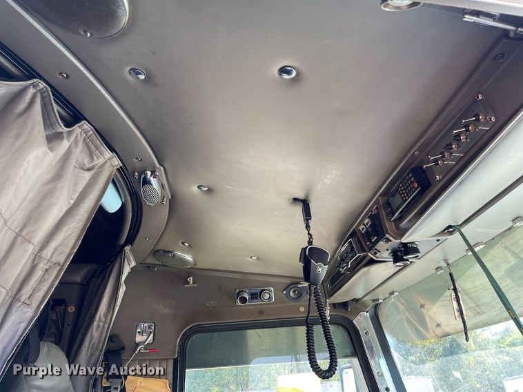 image for item NX9806 2006 Kenworth T600  semi truck