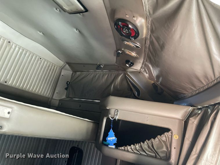 image for item NX9806 2006 Kenworth T600  semi truck