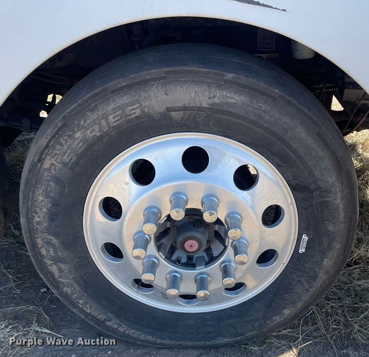 image for item NX9806 2006 Kenworth T600  semi truck