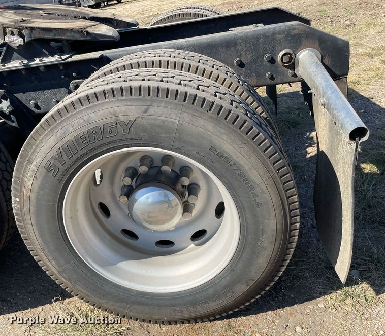 image for item NX9806 2006 Kenworth T600  semi truck