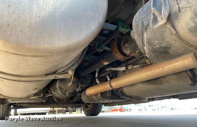 image for item NY9604 2016 Freightliner Cascadia Evolution CA125SLP  semi truck