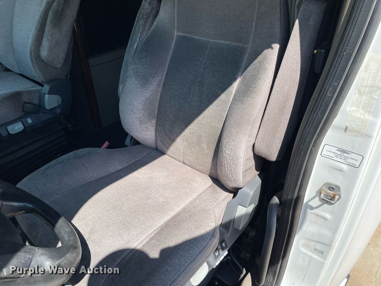 image for item NY9604 2016 Freightliner Cascadia Evolution CA125SLP  semi truck