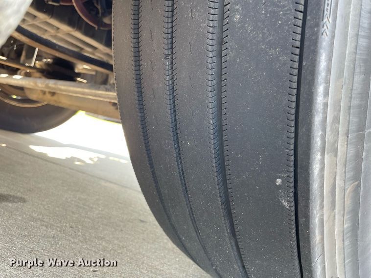 image for item NY9604 2016 Freightliner Cascadia Evolution CA125SLP  semi truck