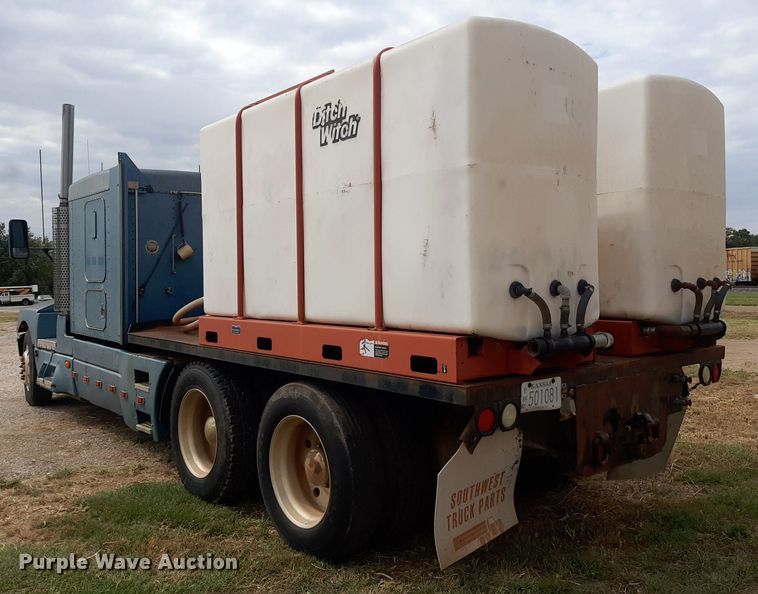 image for item OF9520 1993 Kenworth T600B  flatbed truck