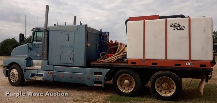 image for item OF9520 1993 Kenworth T600B  flatbed truck