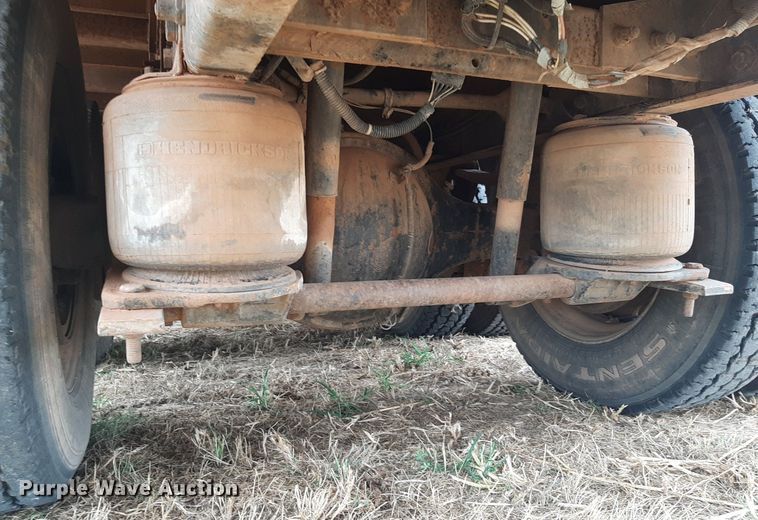 image for item OF9520 1993 Kenworth T600B  flatbed truck