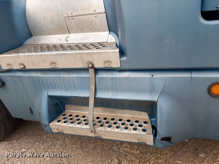 image for item OF9520 1993 Kenworth T600B  flatbed truck