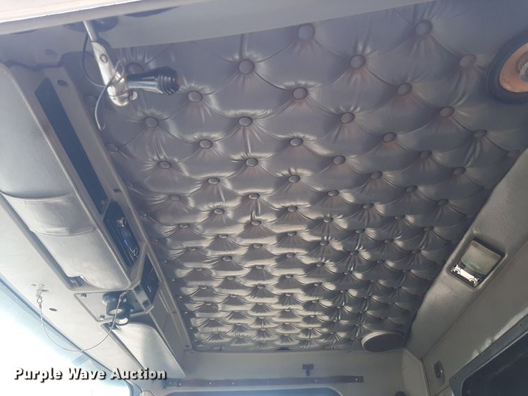 image for item OF9520 1993 Kenworth T600B  flatbed truck