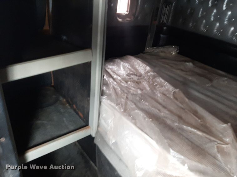 image for item OF9520 1993 Kenworth T600B  flatbed truck