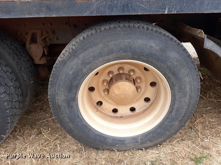 image for item OF9520 1993 Kenworth T600B  flatbed truck