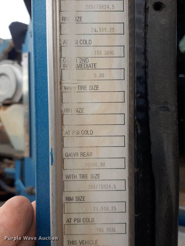 image for item OF9520 1993 Kenworth T600B  flatbed truck