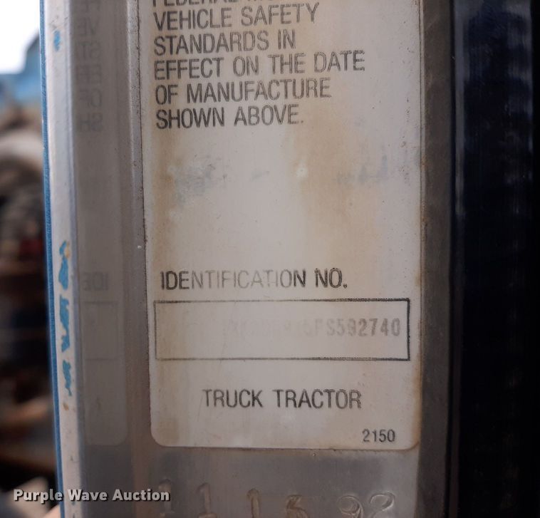 image for item OF9520 1993 Kenworth T600B  flatbed truck