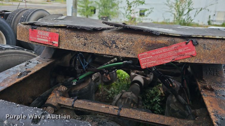 image for item OG9491 2007 Freightliner Columbia 120  semi truck