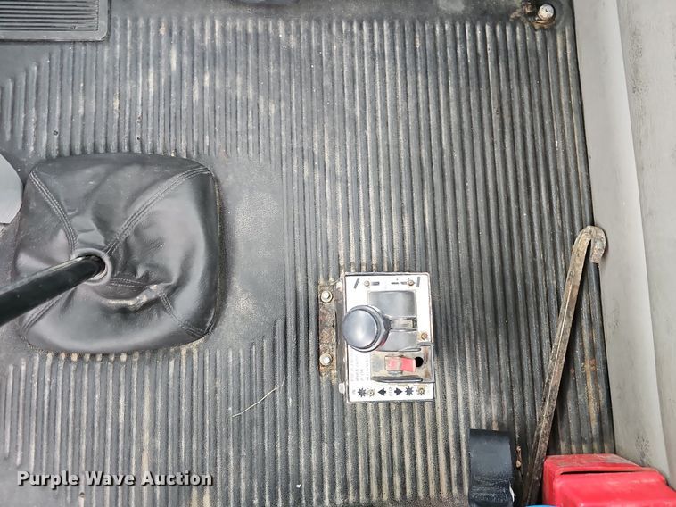 image for item OG9491 2007 Freightliner Columbia 120  semi truck