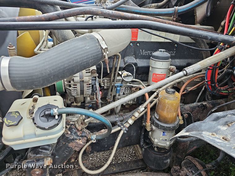 image for item OG9491 2007 Freightliner Columbia 120  semi truck