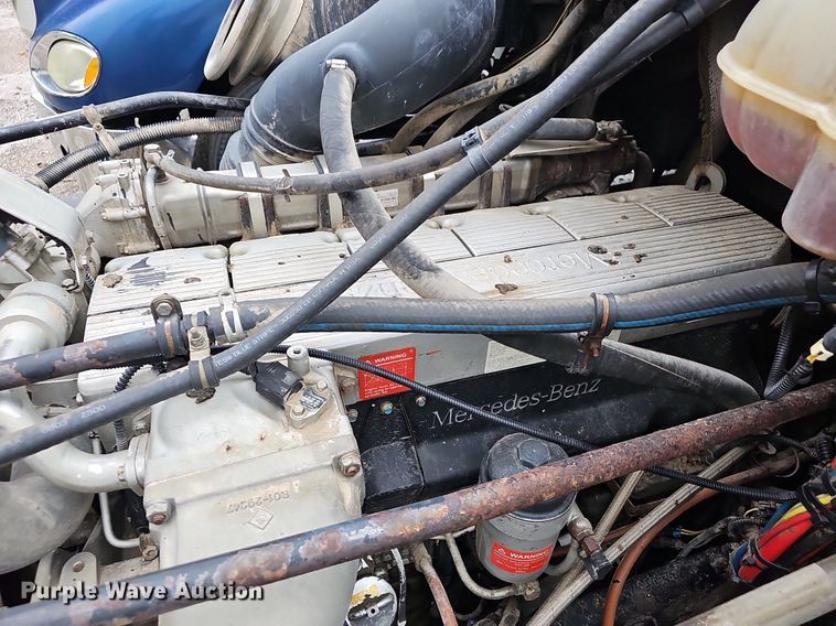 image for item OG9491 2007 Freightliner Columbia 120  semi truck