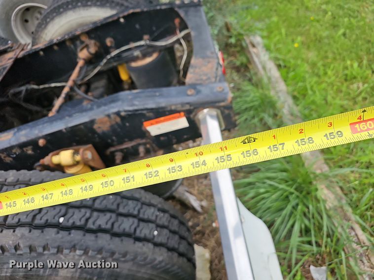 image for item OG9492 2005 Freightliner Columbia 120  semi truck