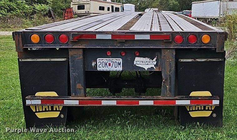 image for item OG9497 1999 Wabash  flatbed trailer