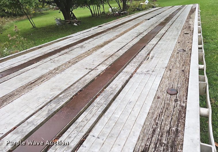 image for item OG9497 1999 Wabash  flatbed trailer