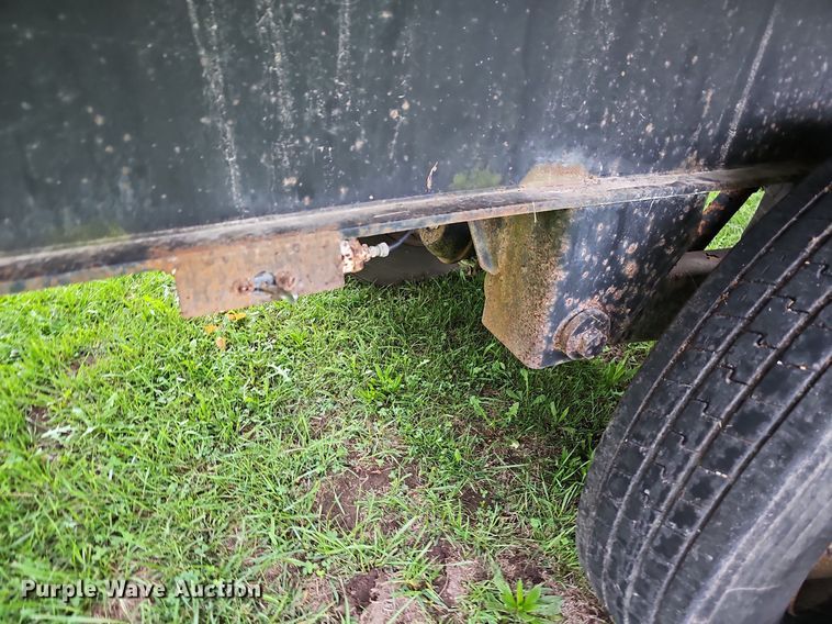 image for item OG9497 1999 Wabash  flatbed trailer