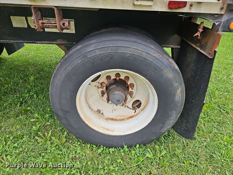 image for item OG9497 1999 Wabash  flatbed trailer