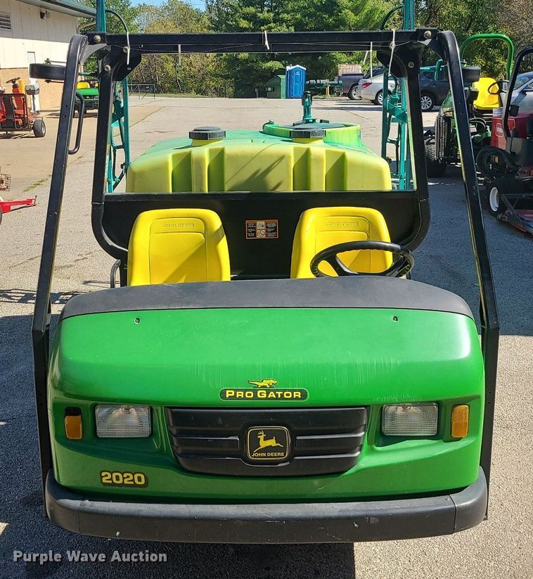 image for item DI3032 2004 John Deere Pro Gator 2020  sprayer