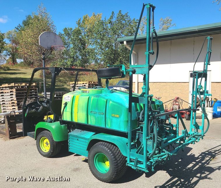 image for item DI3032 2004 John Deere Pro Gator 2020  sprayer